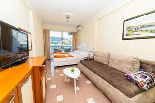 Апартаменты Ponta Apartment Рафаиловичи Номер-студио с видом на море-3